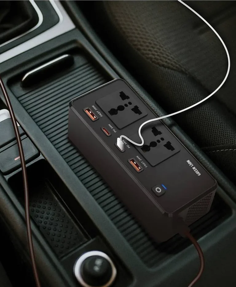 مبدل برق و شارژر خودرو گرین لاین GC-200