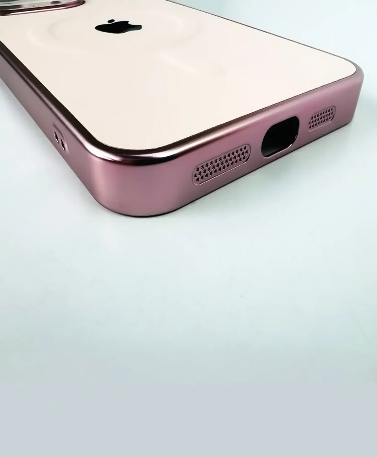 قاب چرمی مگسیفدار محافظ لنز دار Falcon گوشی آیفون 15 Pro Max