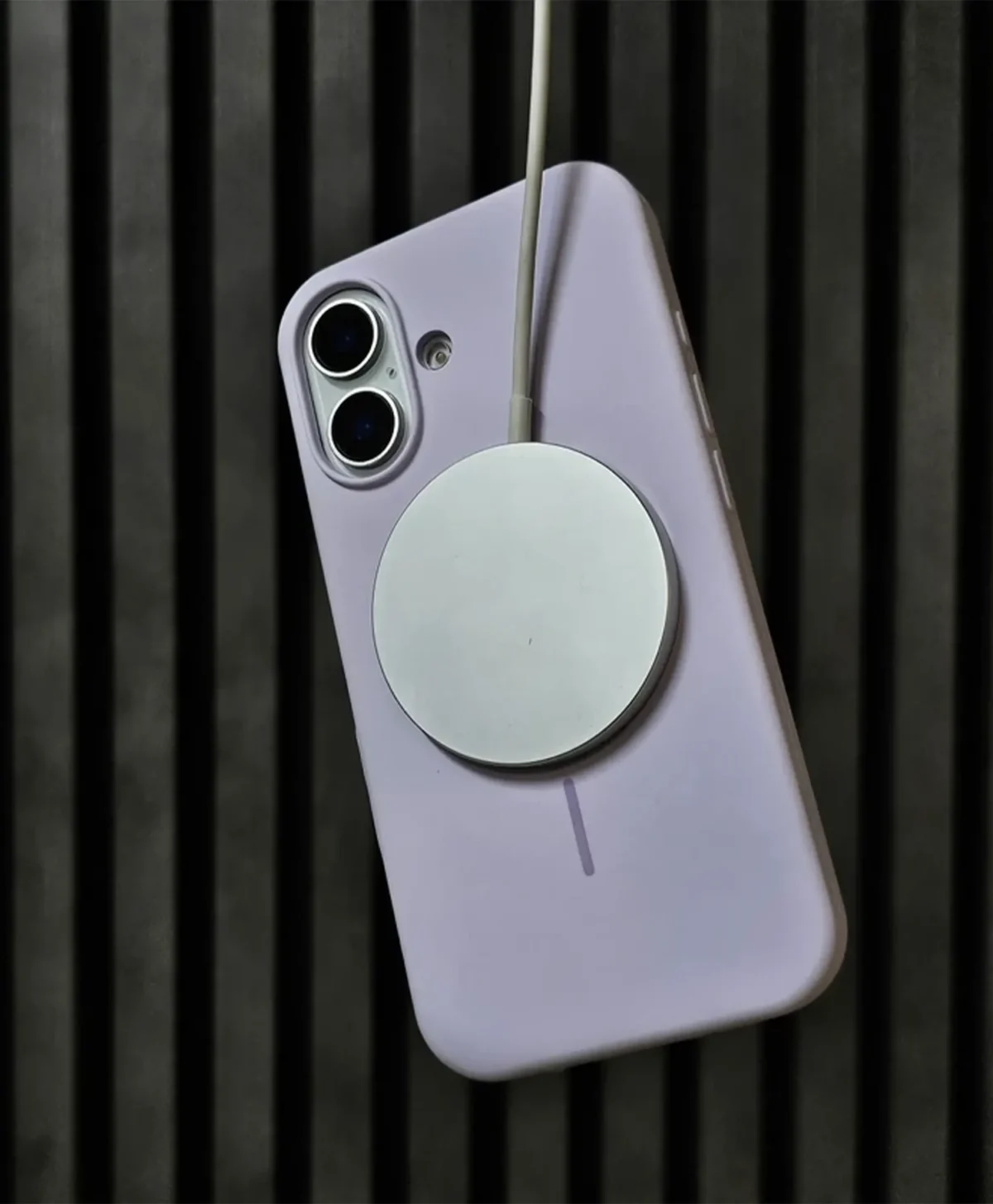 قاب سیلیکونی مگسیفدار گوشی موبایل آیفون Iphone 16