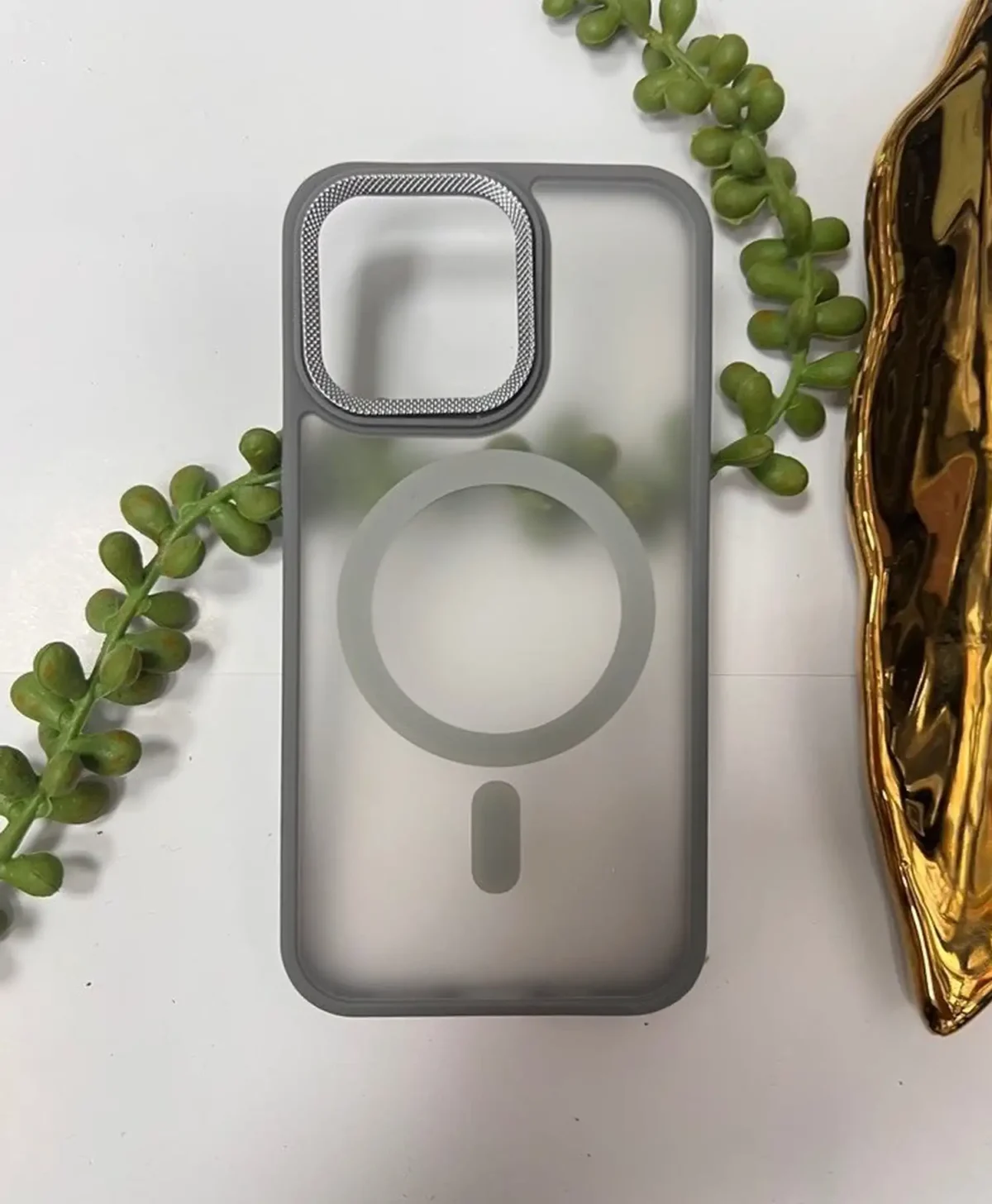 قاب پشت مات مگسیفدار لنز کربنی مجیک ماسک گوشی آیفون Iphone 16