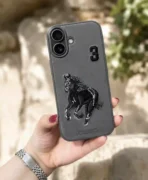 قاب پولو طرح برجسته اسب گوشی موبایل Iphone 17